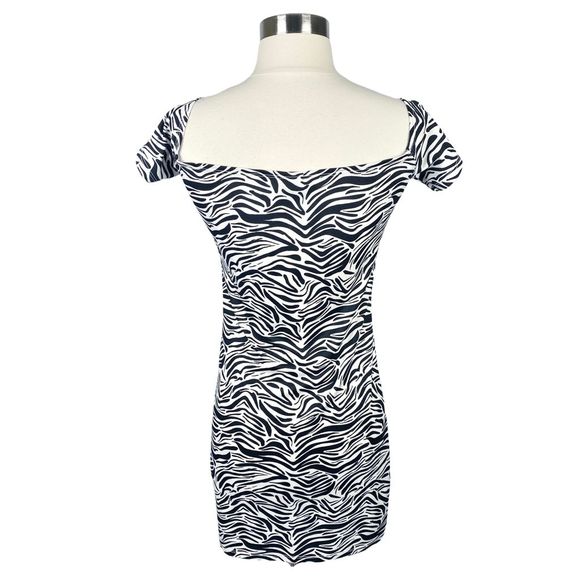 Divided x H&M Off-the-Shoulder Zebra Print Mini Dress - Picture 5 of 6